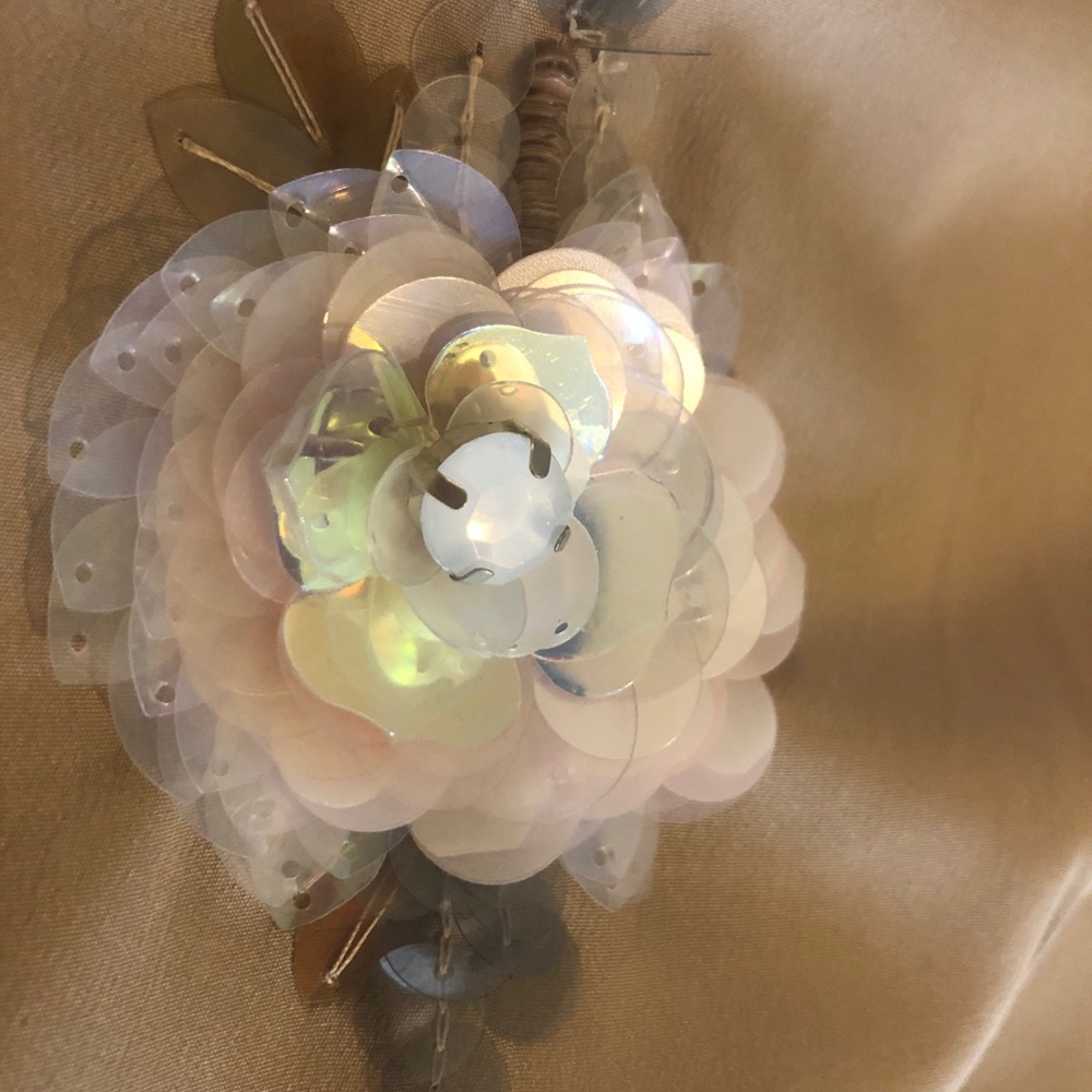 XS Lauren Conrad Sequin Flower Top - Picture 3 of 5